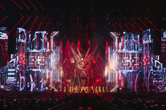 Châu Kiệt Luân gây choáng với robot khổng lồ, chi gần 400 tỷ đồng cho tour diễn mới Ảnh 4