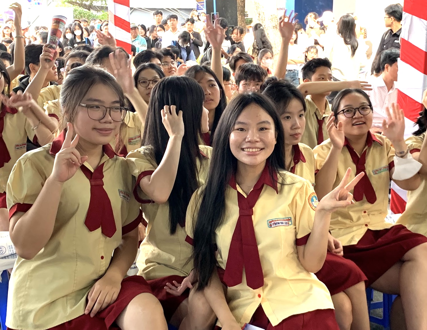 Kinh doanh - quản lý tiếp tục áp đảo về số thí sinh nhập học đại học - Ảnh 1.